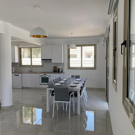 Villa Mimosa 18 Beachhouse Protaras