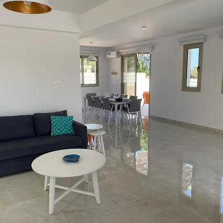 Villa Mimosa 18 Beachhouse