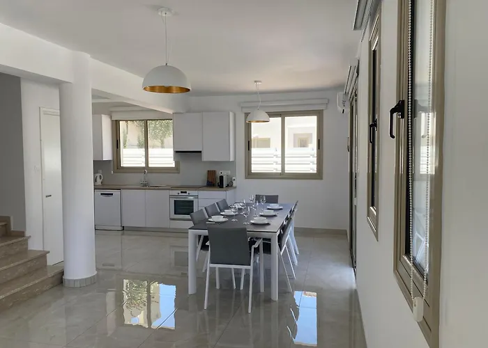 Vila Mimosa 18 Beachhouse Protaras